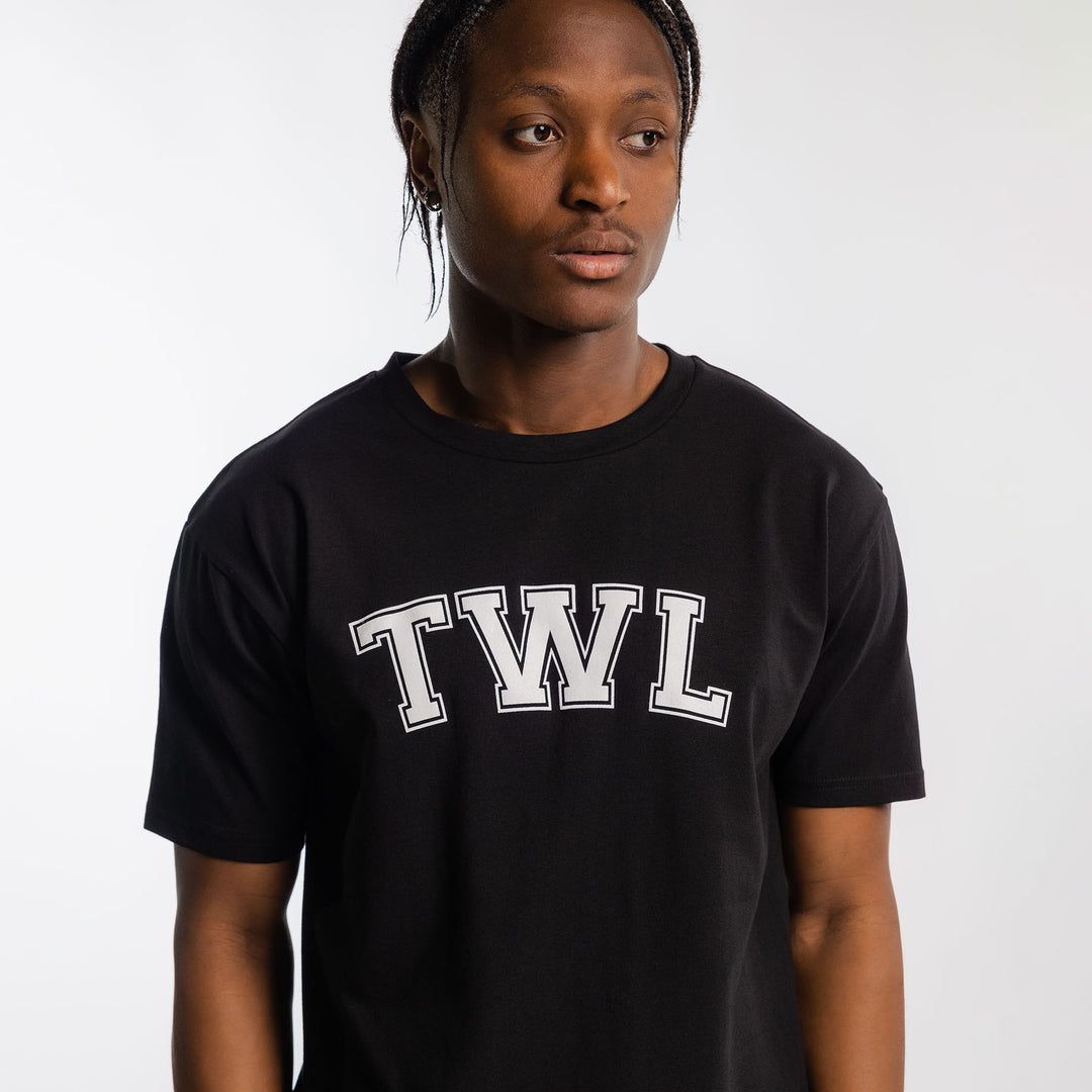 TWL - OVERSIZED T-SHIRT - VARSITY - BLACK