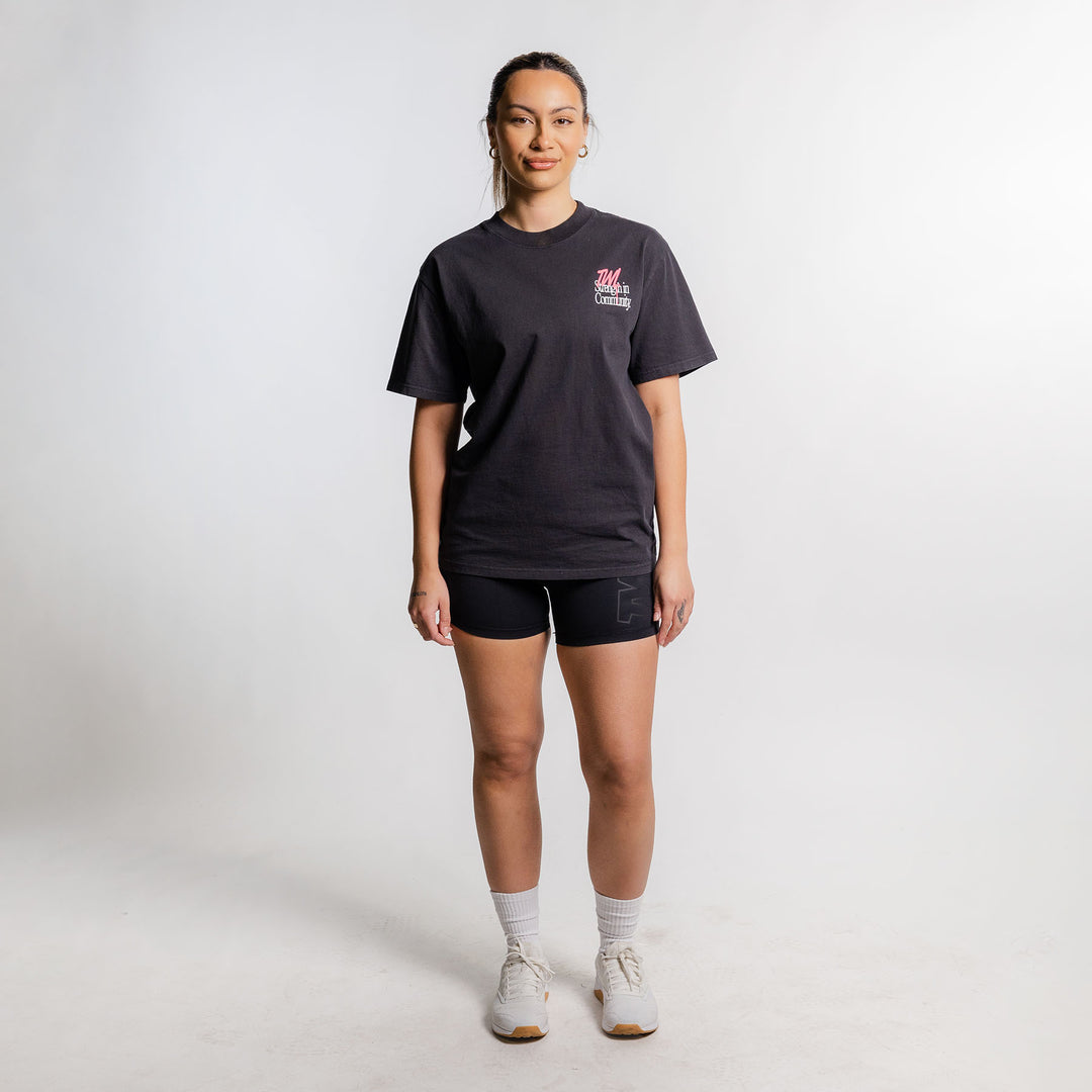 TWL - LIFESTYLE OVERSIZED T-SHIRT - STRENGTH IN COMMUNITY - BLACK