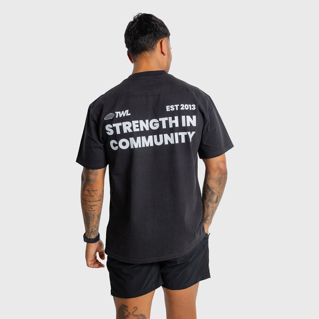 TWL - LIFESTYLE OVERSIZED T-SHIRT - VALUES - BLACK/STRENGTH IN COMMUNITY