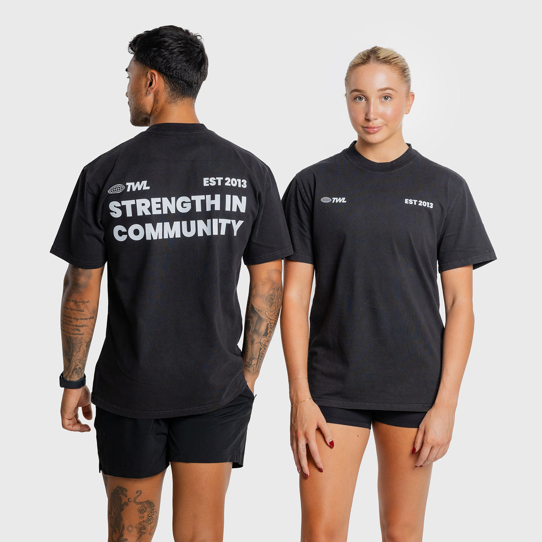 TWL - LIFESTYLE OVERSIZED T-SHIRT - VALUES - BLACK/STRENGTH IN COMMUNITY