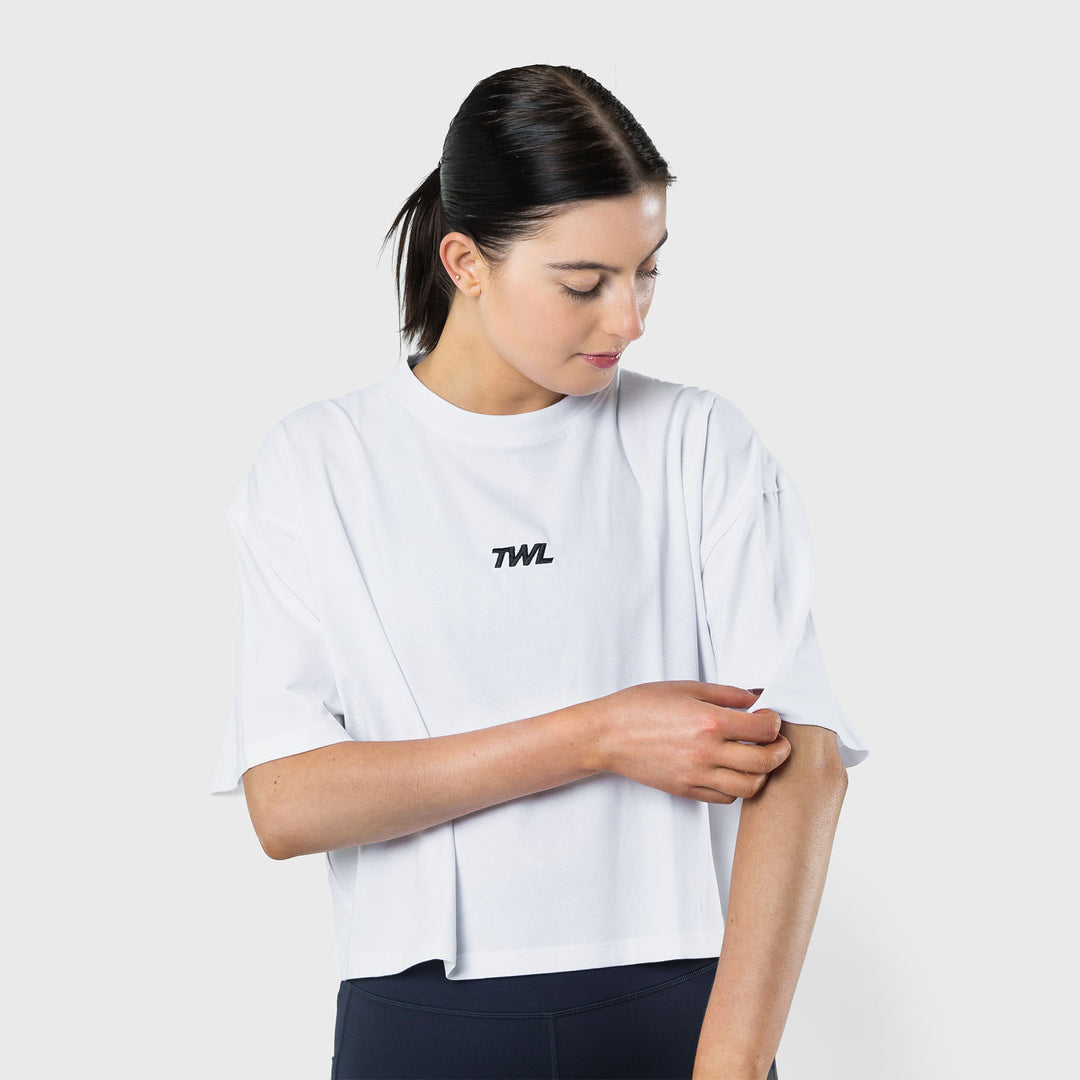 TWL - WOMEN'S OVERSIZED CROPPED T-SHIRT - WHITE/BLACK