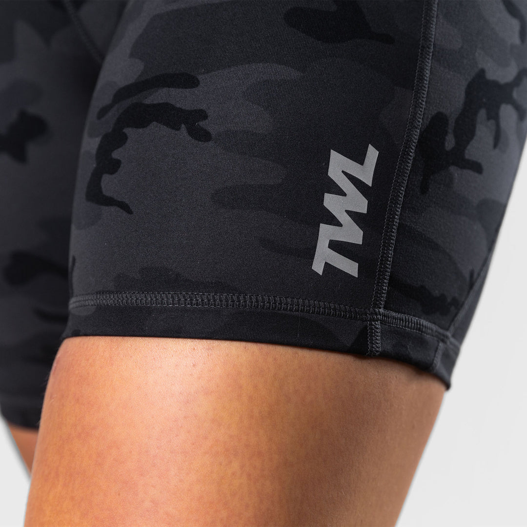 TWL - WOMEN'S ENERGY SHORTS MID LENGTH - BLACK CAMO