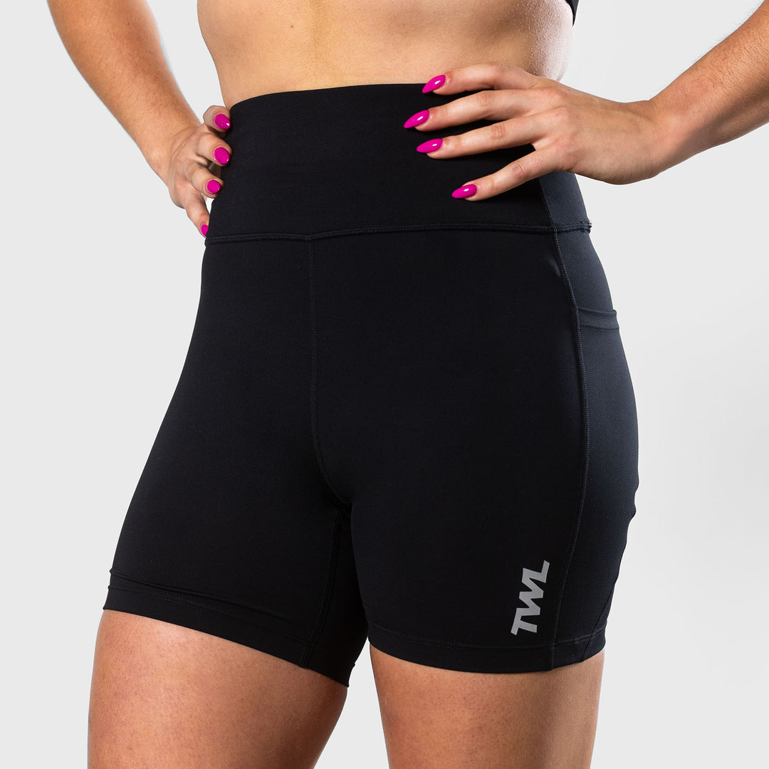 TWL - WOMEN'S ENERGY SHORTS MID LENGTH - BLACK